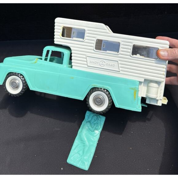 Vintage 1950s Andy Gard Plastic Toy Pick Up TEAL Truck with Camper! -3 - Picture 3 of 12